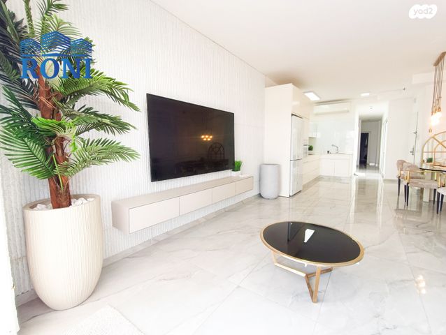 גג/ פנטהאוז, האורגים, הנביאים, בת ים