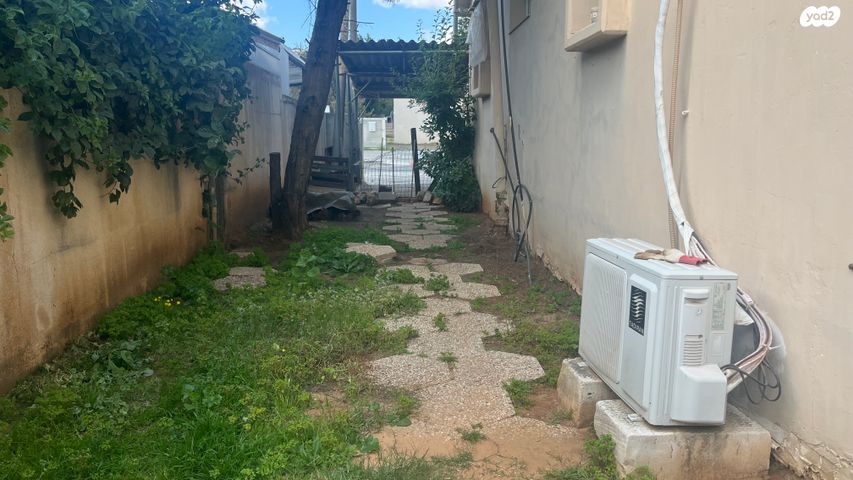 דו משפחתי, פרדס חנה כרכור