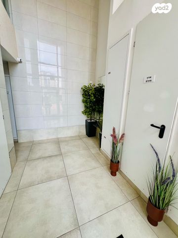 דירה, נחל דן, רמת נבון . הר כרמי, כרמיאל