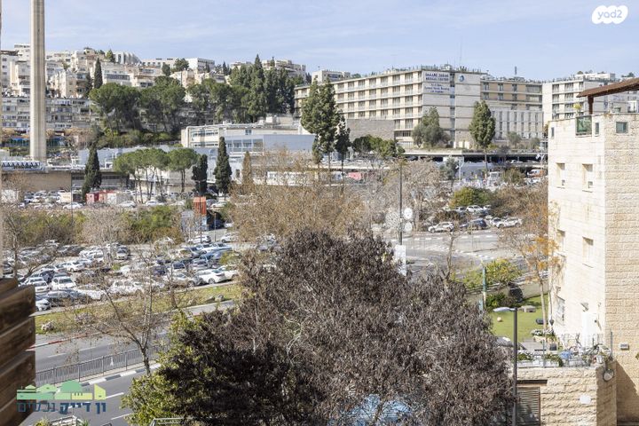 דירה, כתריאל טחורש, בית הכרם, רמת בית הכרם, ירושלים