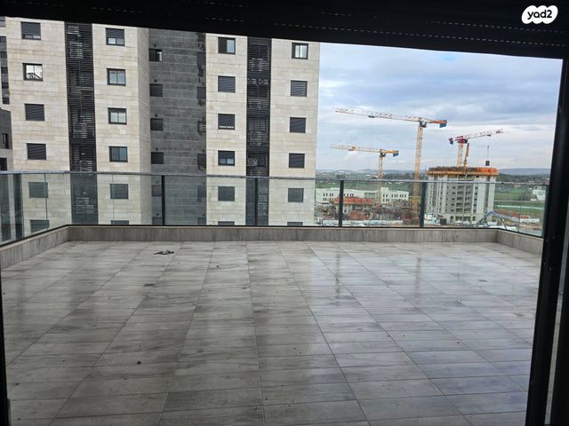 גג/ פנטהאוז, יער ביריה, נופי בן שמן, לוד