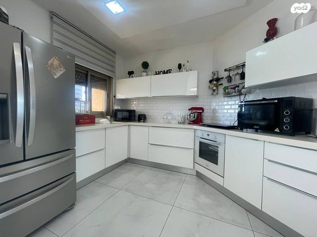 דירה, עוזי חיטמן, קרית אילון, חולון