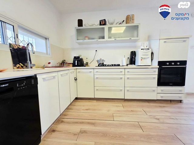 בית פרטי/ קוטג', חומה ומגדל 3, בית אליעזר, חדרה