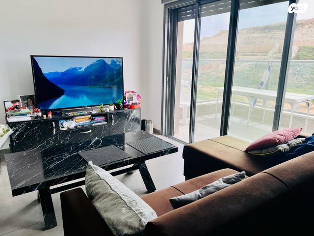 דירה, נחל דן, רמת נבון . הר כרמי, כרמיאל