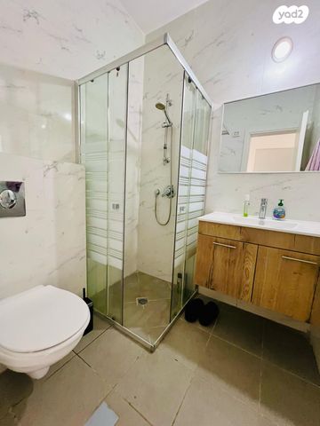 דירה, נחל דן, רמת נבון . הר כרמי, כרמיאל