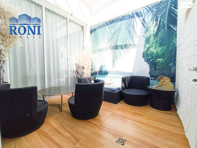 גג/ פנטהאוז, האורגים, הנביאים, בת ים