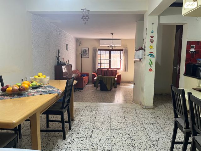 דו משפחתי, פרדס חנה כרכור