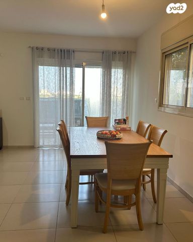 דו משפחתי, זרעוניה, בנימינה גבעת עדה