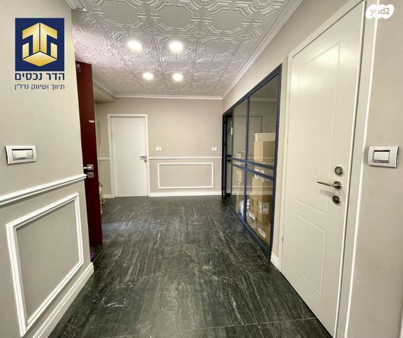 דופלקס, שכונה ה'-ו', מבשרת ציון