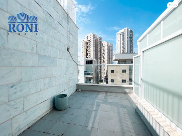 גג/ פנטהאוז, האורגים, הנביאים, בת ים