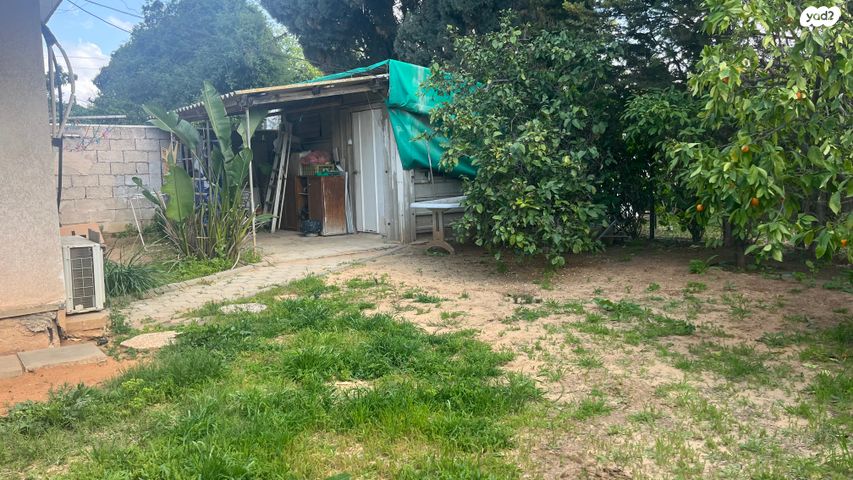 דו משפחתי, פרדס חנה כרכור