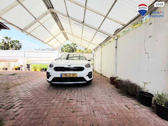 בית פרטי/ קוטג', חומה ומגדל 3, בית אליעזר, חדרה