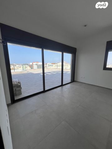 גג/ פנטהאוז, חנקין 28, נווה דוד רמז, רעננה