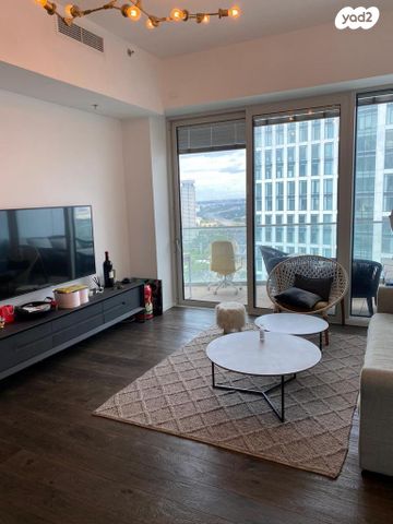 דירה, מונטיפיורי, הרכבת, תל אביב יפו