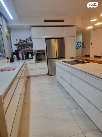 דירת גן, יהושע חנקין, שאר העיר, רחובות