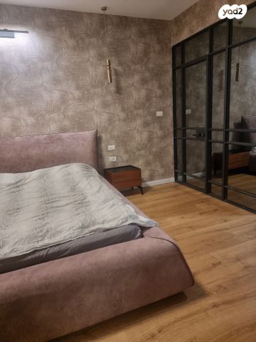 דירת גן, יהושע חנקין, שאר העיר, רחובות