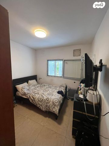 דירת גן, חולון