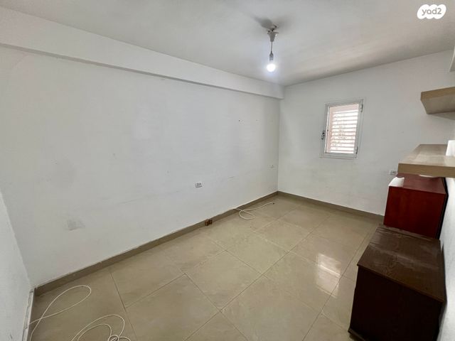 דירה, שדרות יגאל אלון 86, בסט, דימונה