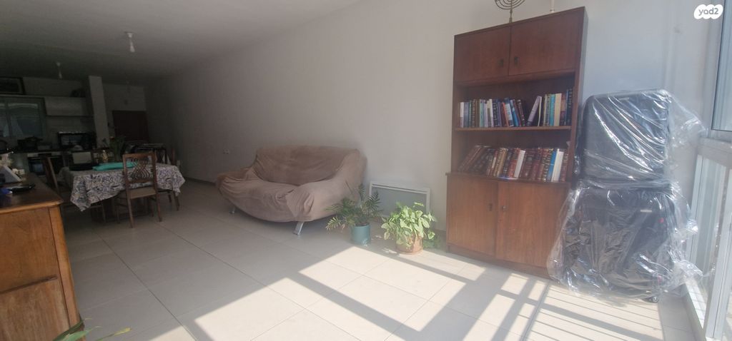 דירה, קרן היסוד, טלביה, קוממיות, ירושלים