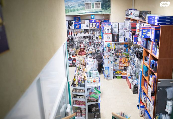 חנויות/ שטח מסחרי, שיאון, קצרין