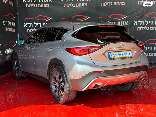 אינפיניטי QX30