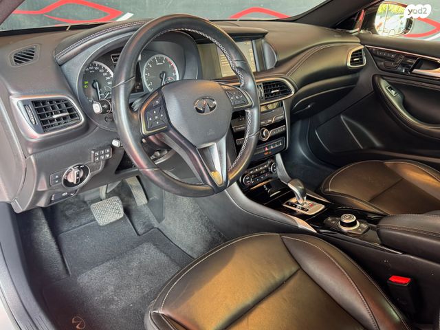 אינפיניטי QX30