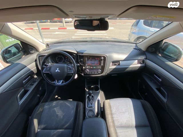 מיצובישי אאוטלנדר