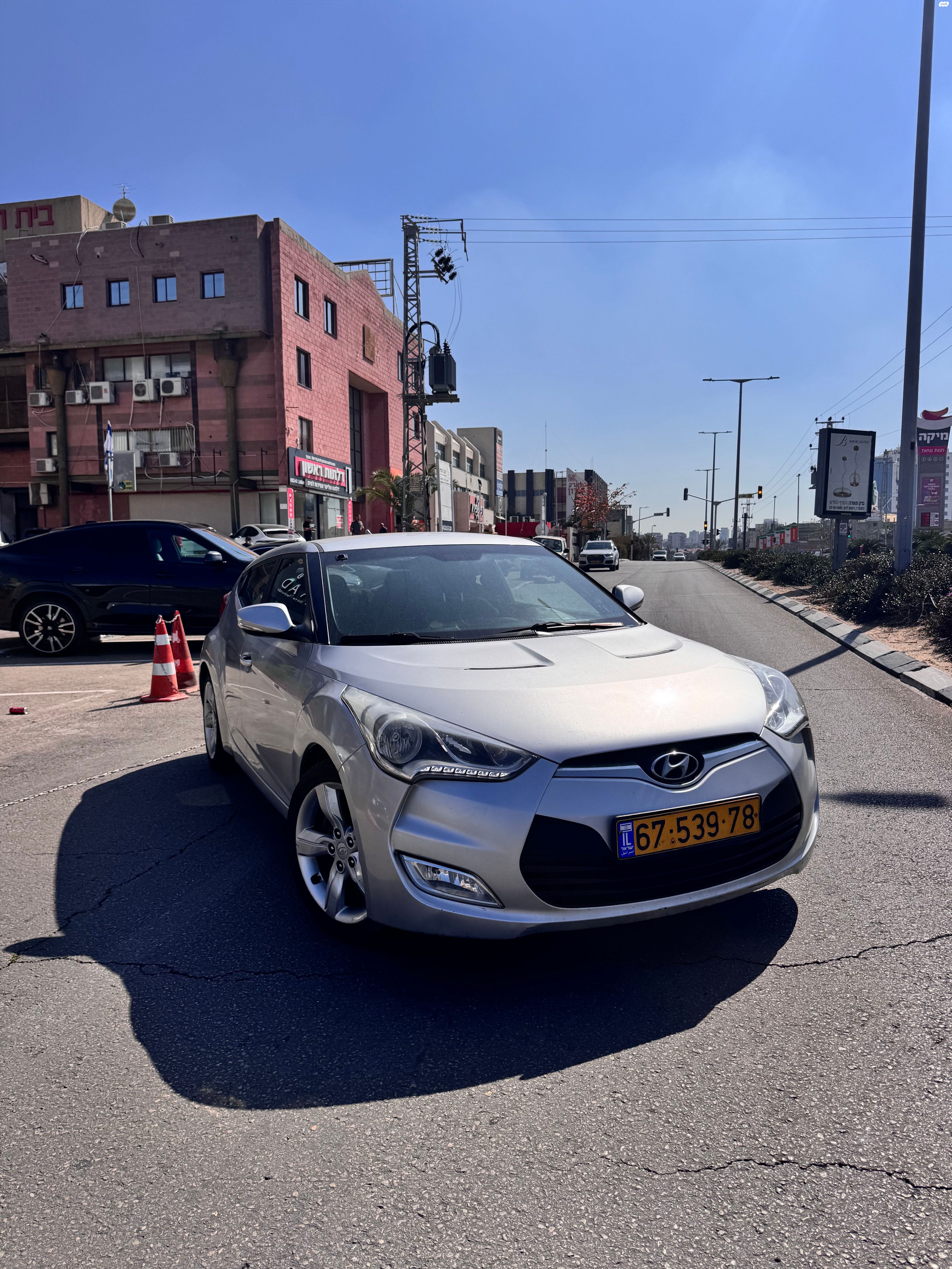 מודעת רכב יונדאי ולוסטר