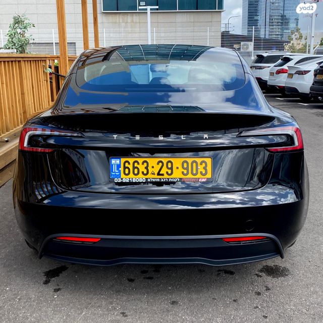 טסלה מודל 3