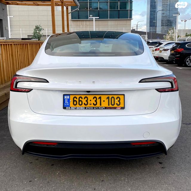 טסלה מודל 3