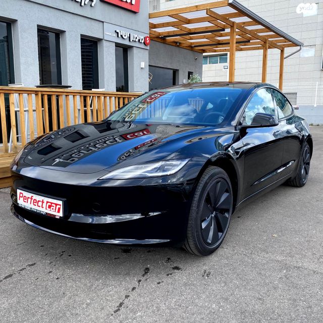 מודעת רכב טסלה מודל 3