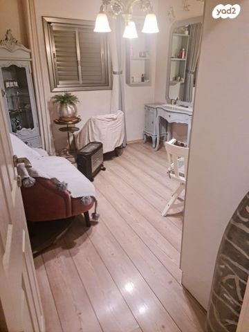 דירה, אוסישקין 36, אברמוביץ', ראשון לציון