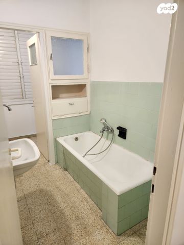 דירה, אחד העם 67, המרכז השקט / מרכז העיר, פתח תקווה