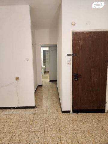 דירה, אחד העם 67, המרכז השקט / מרכז העיר, פתח תקווה