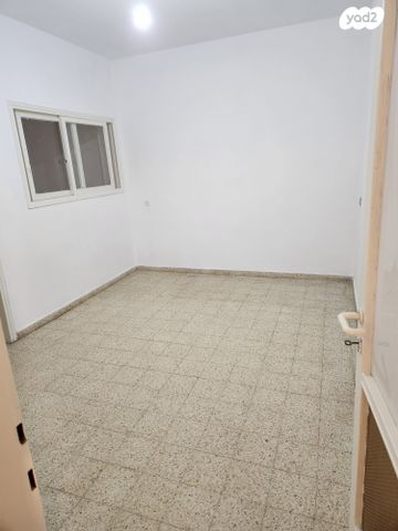 דירה, אחד העם 67, המרכז השקט / מרכז העיר, פתח תקווה