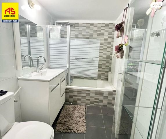 דירה, אהוד מנור, יפה נוף, כפר יונה