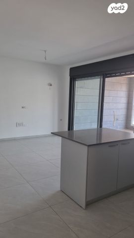 דירה, יצחק שמיר, רמת הדר, גבעת שמואל