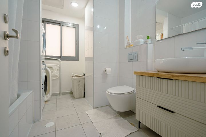 דירת גן, לוטם, הפרחים, חריש