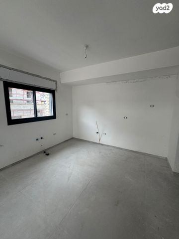 גג/ פנטהאוז, נעמי שמר, גבעת זמר, חיפה