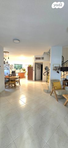 בית פרטי/ קוטג', משעול היהלום, בן גוריון, חולון