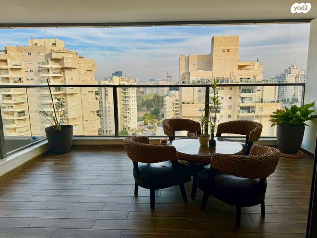 פנחס אילון 14