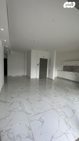 גג/ פנטהאוז, טופז, אבני חן, חריש