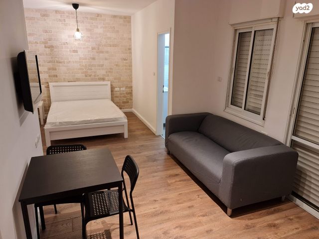 דופלקס, חטיבת הנח"ל 5, חדרה