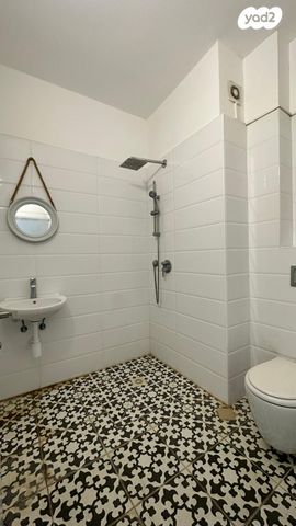 גג/ פנטהאוז, טופז, אבני חן, חריש