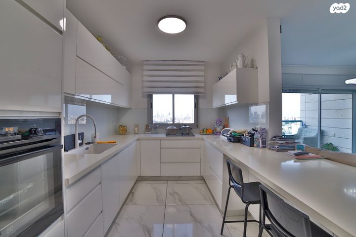 גג/ פנטהאוז, פרופסור ישעיהו ליבוביץ 22, עזרא, הארגזים, תל אביב יפו