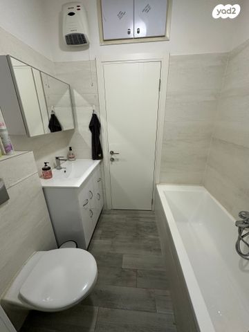 דירה, דון יצחק אברבנאל, תקומה / קרית חזני, פתח תקווה