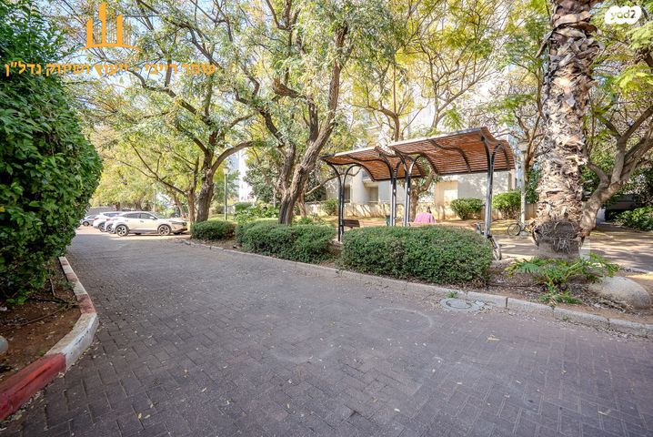 דירה, שדרות הרב לוין, רמת עמידר, רמת גן