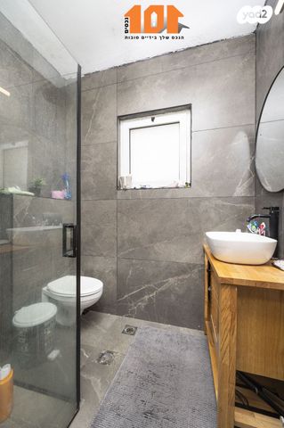 גג/ פנטהאוז, רפאל דה לה פרגולה, גילה, ירושלים