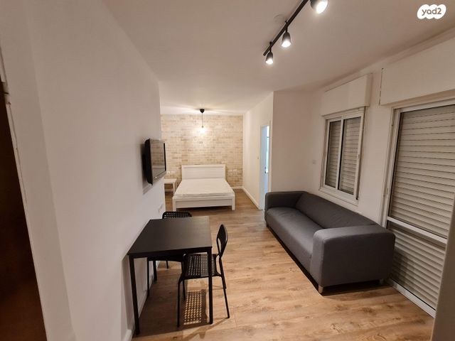 דופלקס, חטיבת הנח"ל 5, חדרה