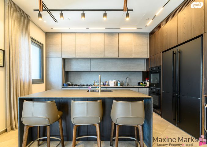 גג/ פנטהאוז, נתן יונתן, עיר ימים, נתניה